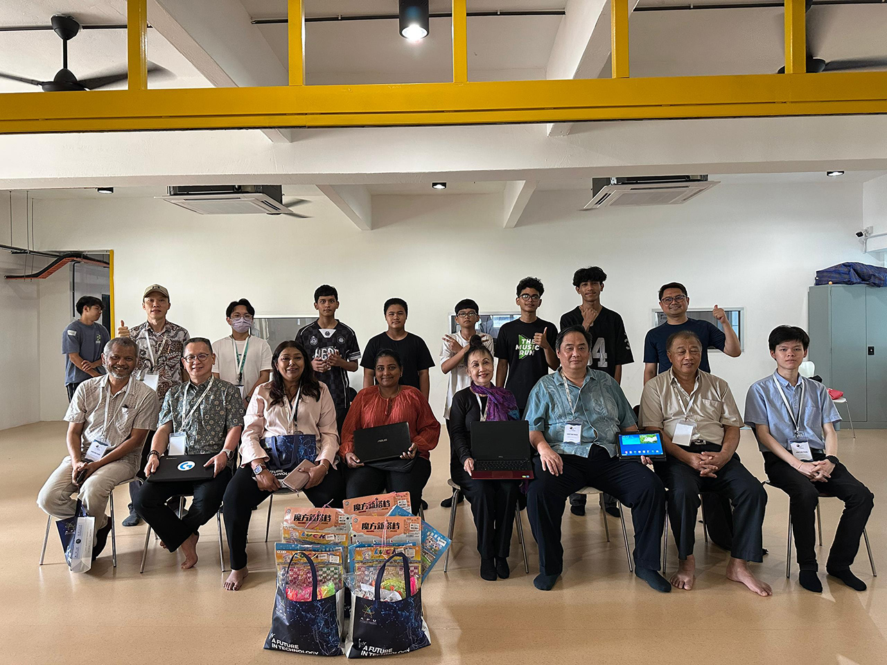 APU SFF and KLTESA Donate Laptops and Tablet to Yayasan Chow Kit